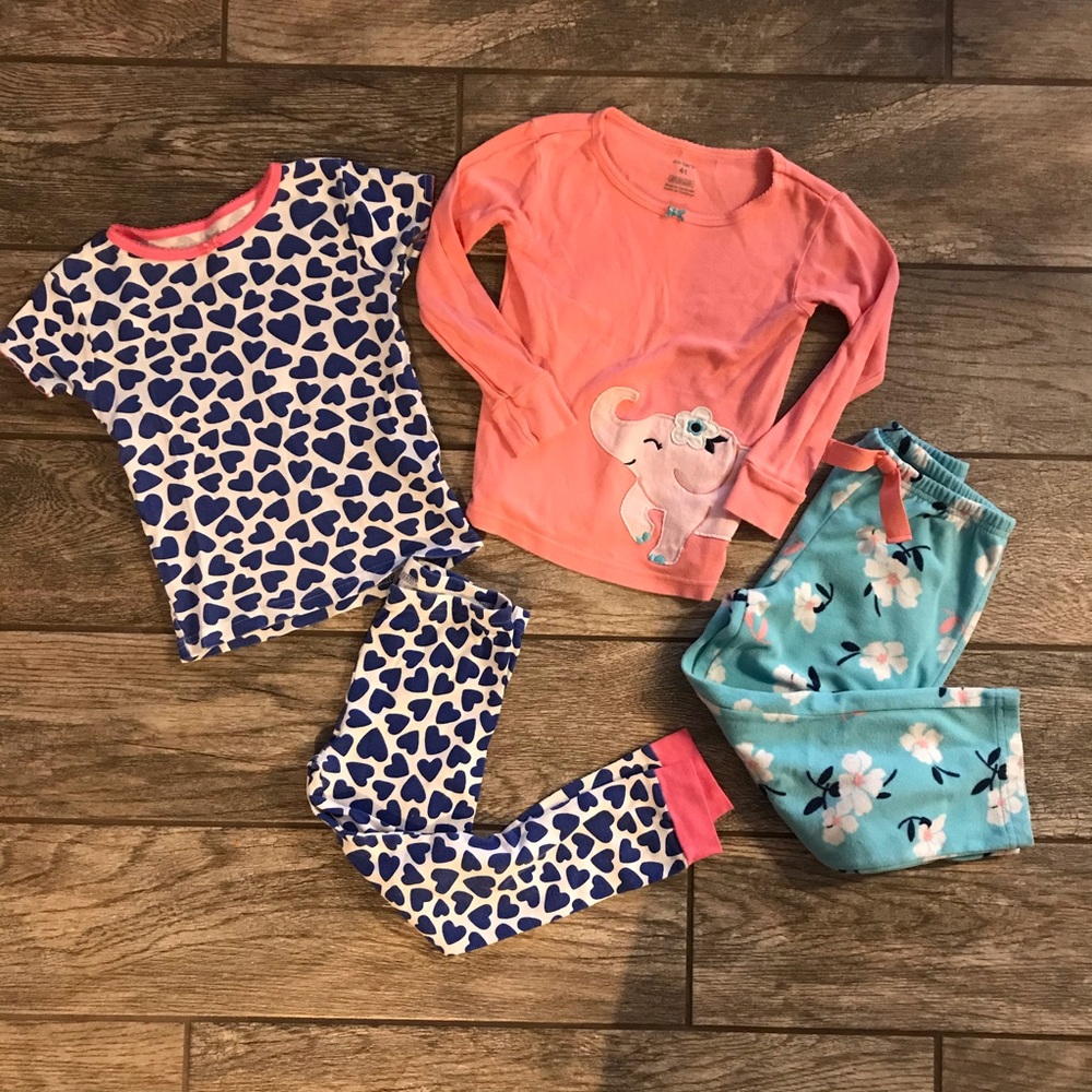 🐘 Carter’s Girls Pajamas, 4T